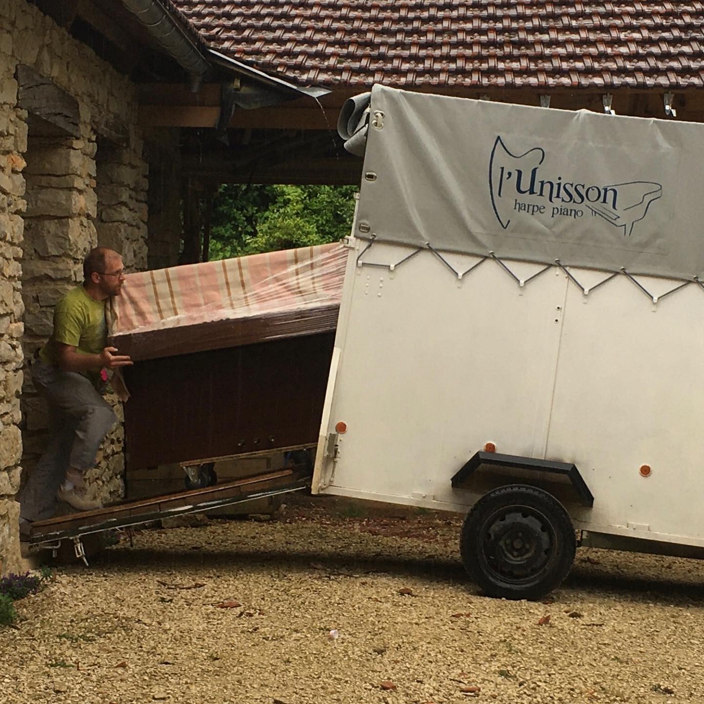 location transport pianos