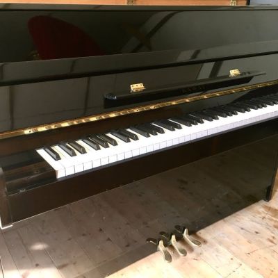piano Kawai japonais occasion noir laqué