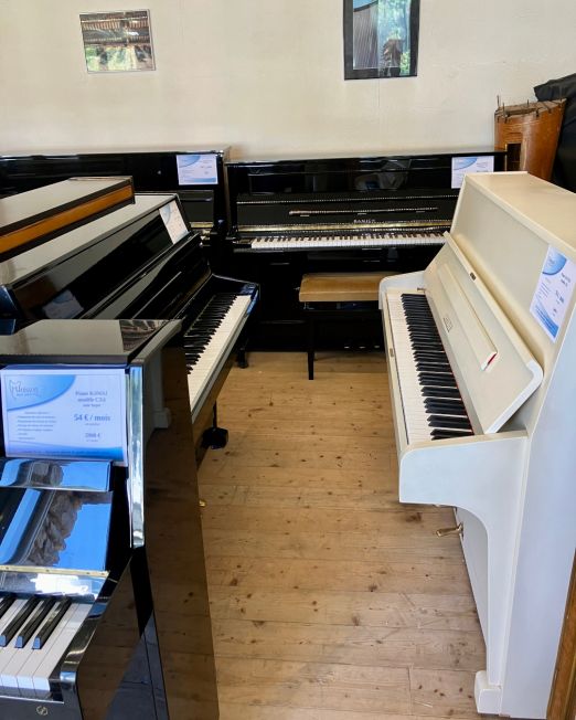 Pianos
